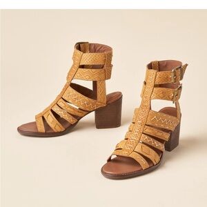 Veracruz Kinia Sandals from SUNDANCE, Soft Leather size 39, NIB